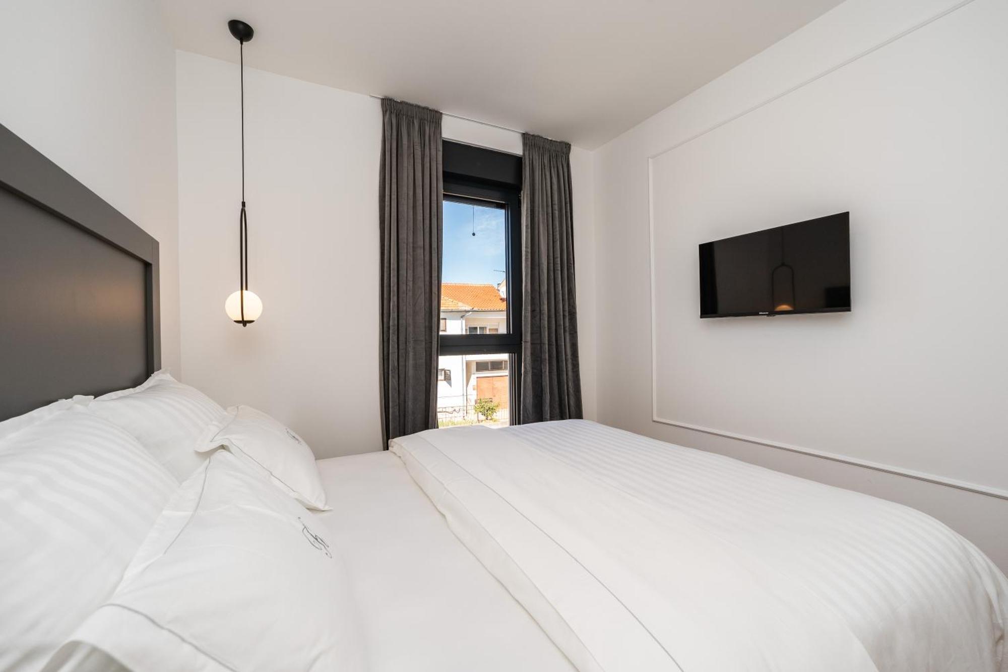 K Luxury Few Min Walk From The Apartment *