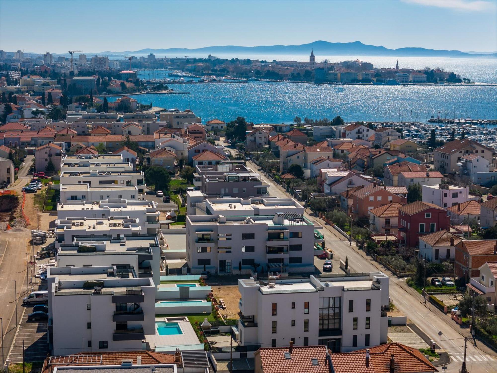 Apartment K Luxury Few Min Walk From The