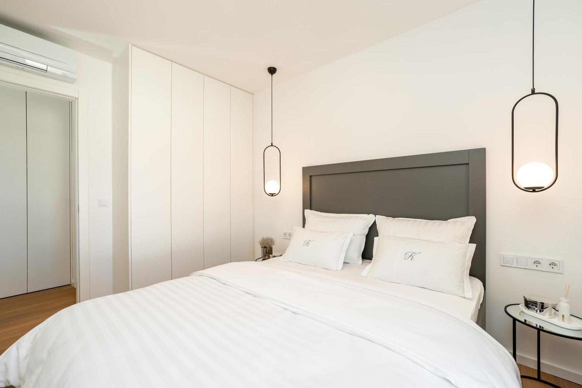 K Luxury Few Min Walk From The